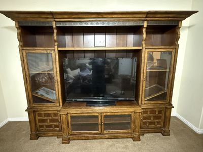 Quality Bassett Entertainment Center