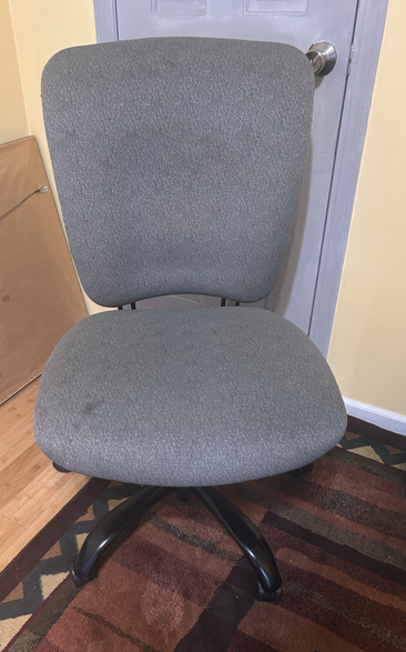 Comfortable adjustable office chair