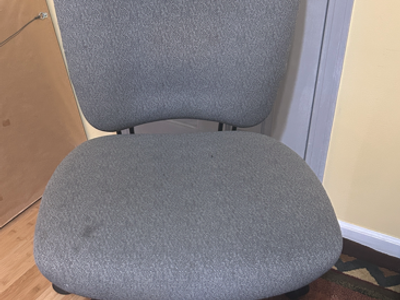 Comfortable adjustable office chair