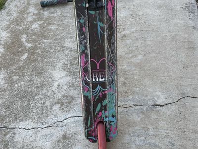 Lucky Crew scooter