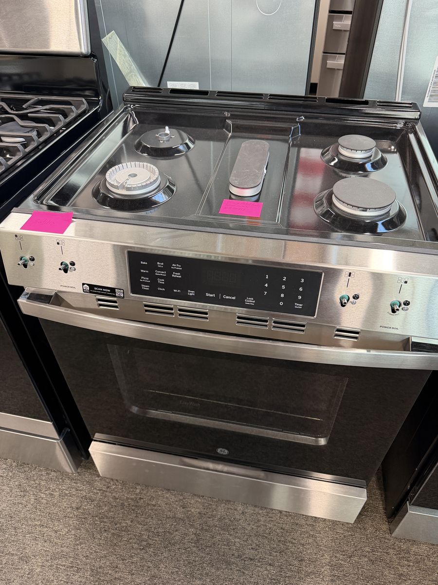 GE Appliances GGS800AV2FS Gas Range