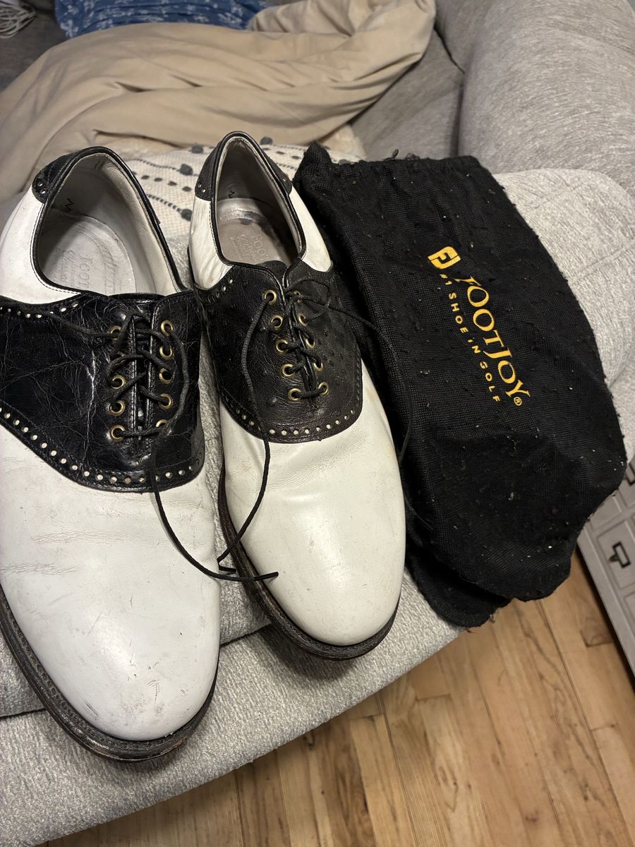 Men’s Leather Footjoy golf shoes