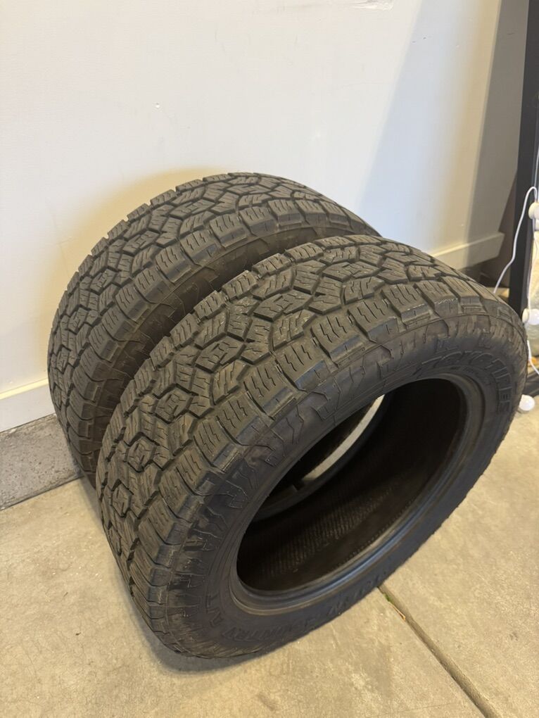 (2) Toyo Open Country A/T III 255/60r19