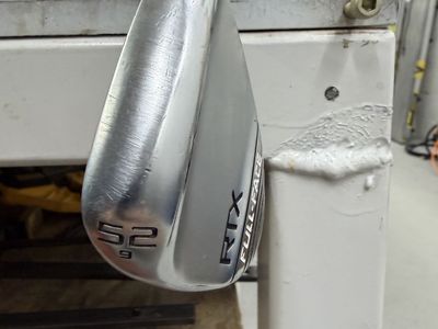 52 Deg Cleveland RTX wedge Steel Shaft Std Grip