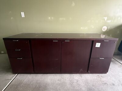 Desk/credenza