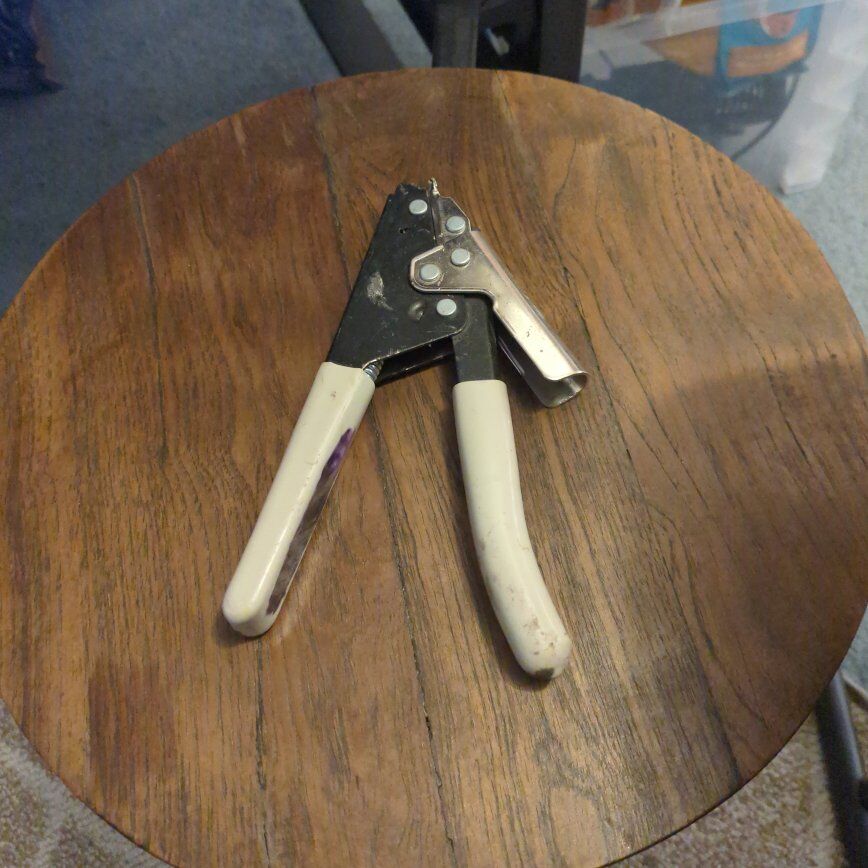 Malco Tensioning ZipTie Tool