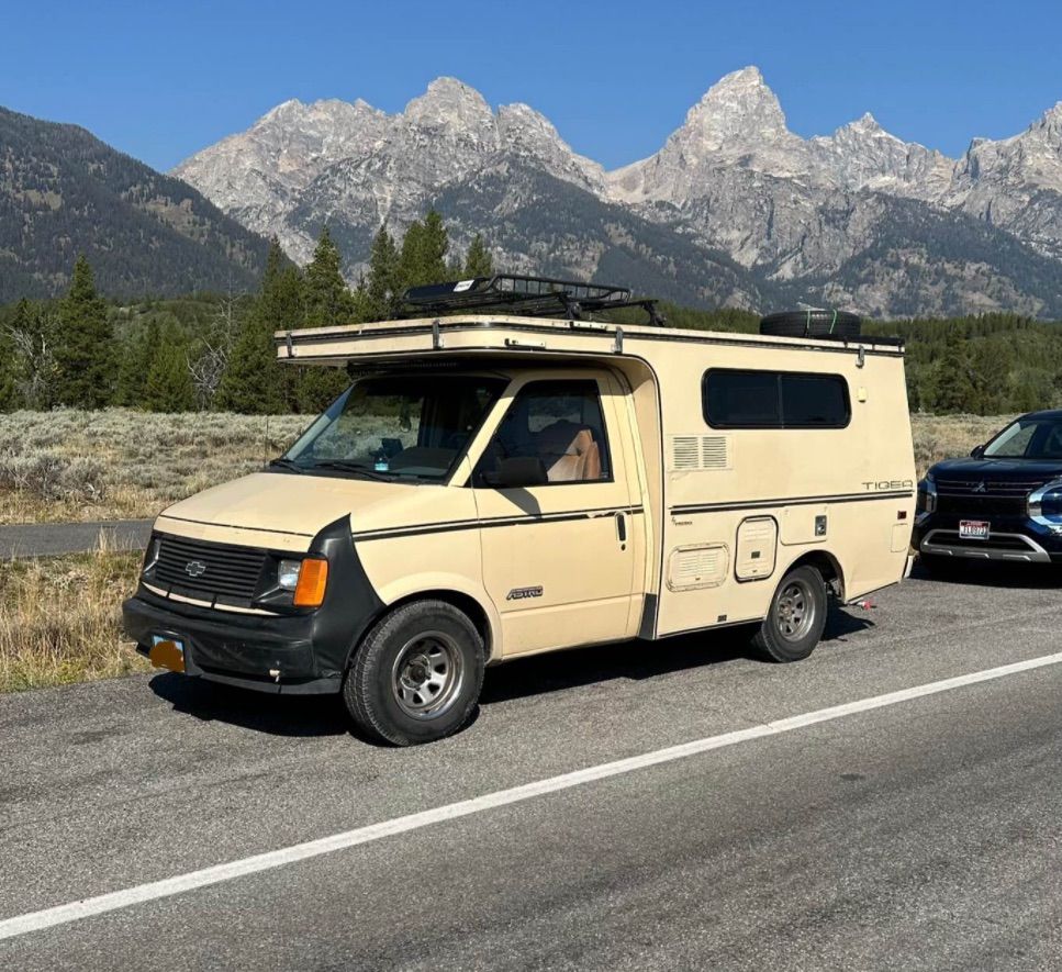 1987 Chevrolet Astro Van Base