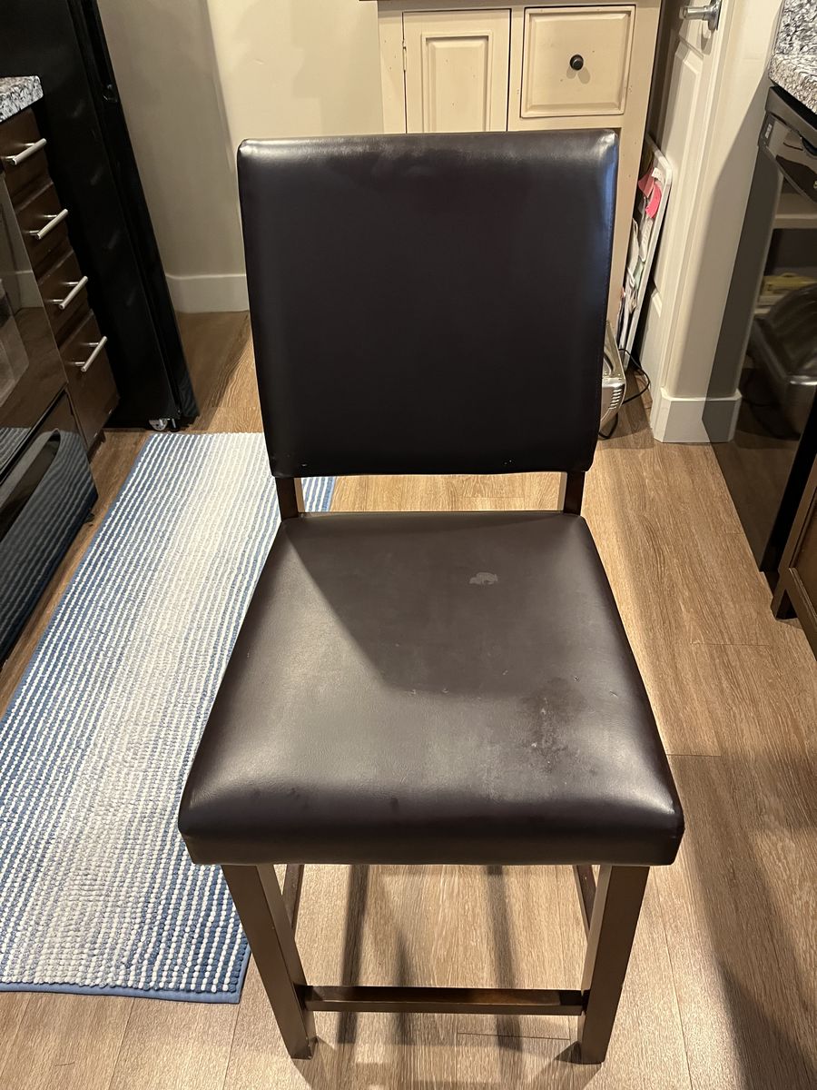 SINGLE CHAIR 