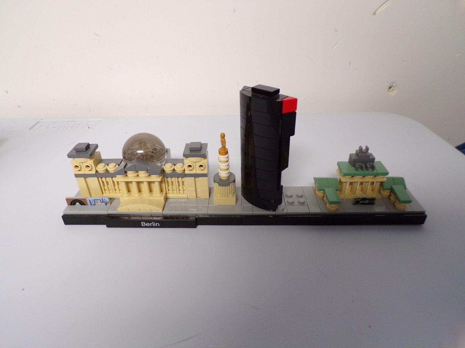 Lego Architecture :: Berlin Built Set :: See Condition