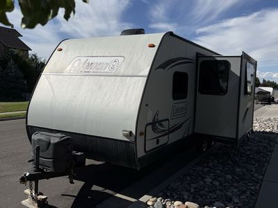 2014 Dutchman Coleman Travel Trailer- Super Clean with Slide-Out