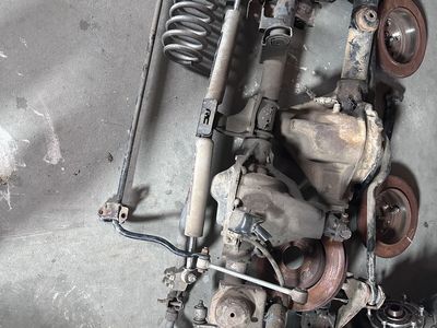 Jeep JK Rubicon Dana 44 axles 4:10 gears, lockers