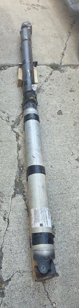 2010-17 Toyota Tundra two piece Rear Drive Shaft 4.6L 4x2 OEM