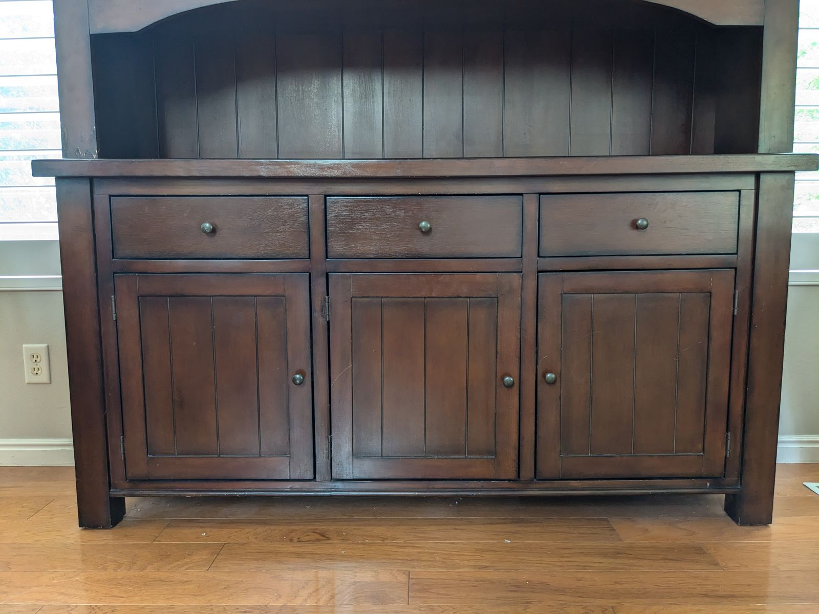 Main image 3