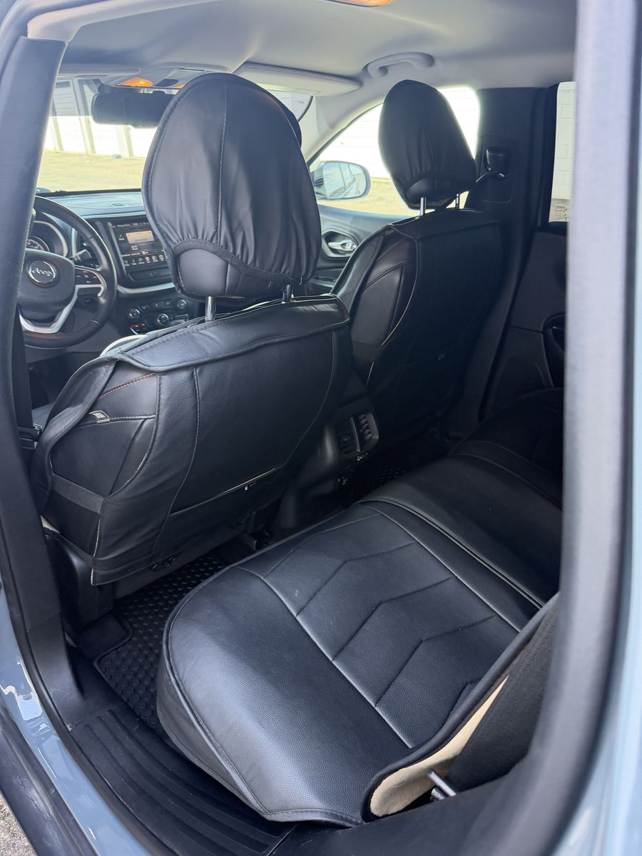 Main image 8