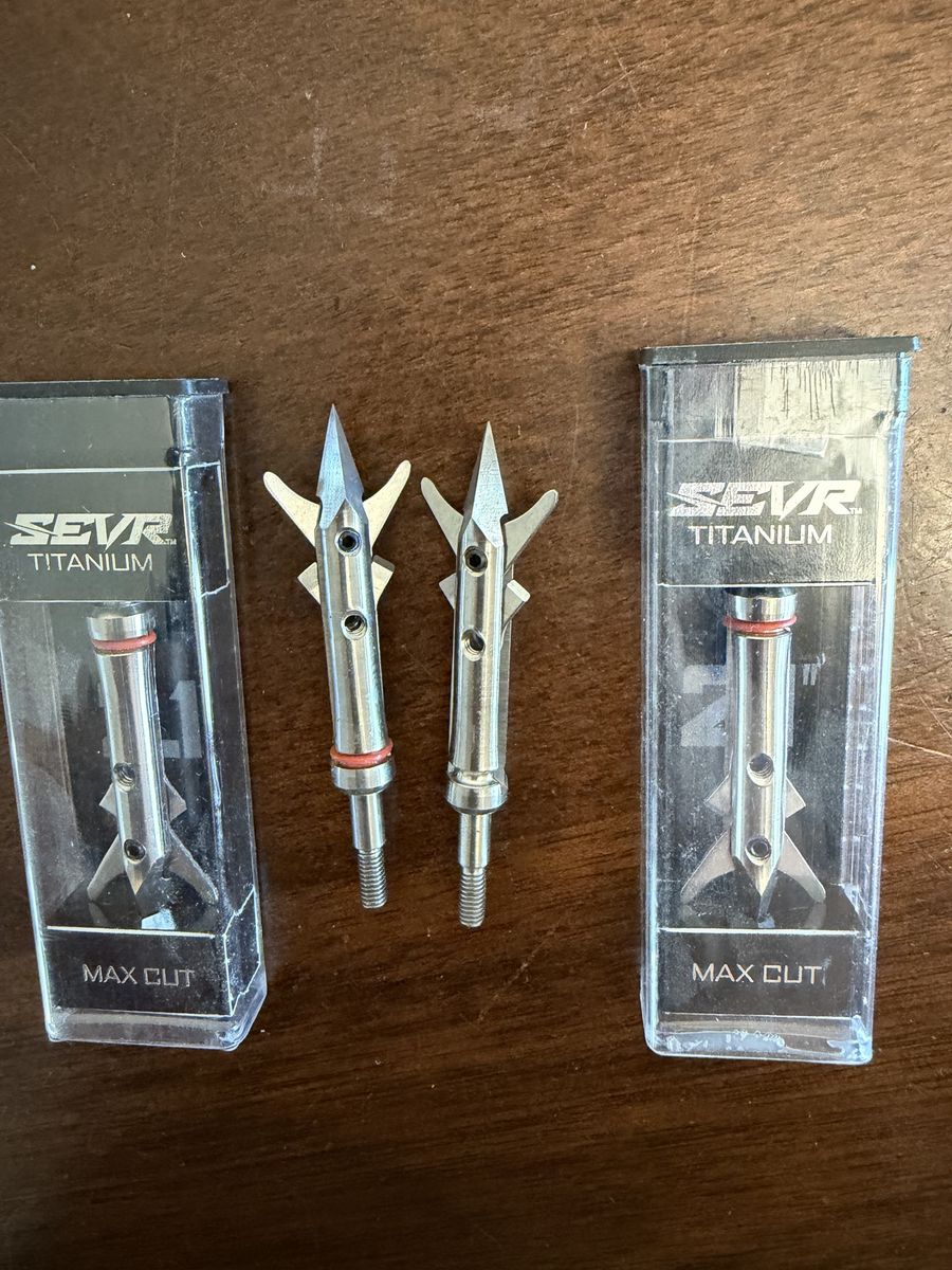 SEVR Titanium 2.1 Max Cut 100 Grain Deep 6 Broadheads - Set of 4