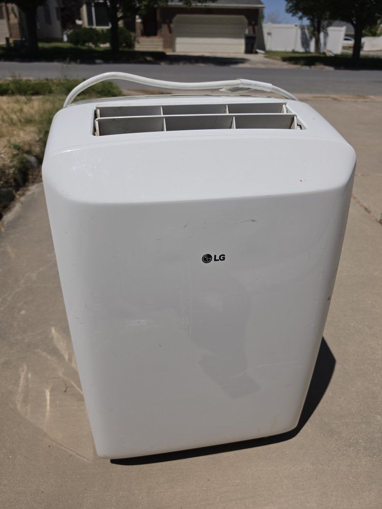 LG 8,000 BTU Portable Air Conditioner - Works Great!