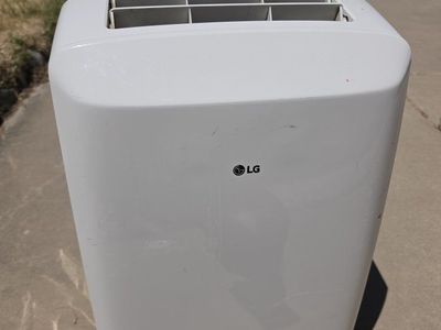 LG 8,000 BTU Portable Air Conditioner - Works Great!