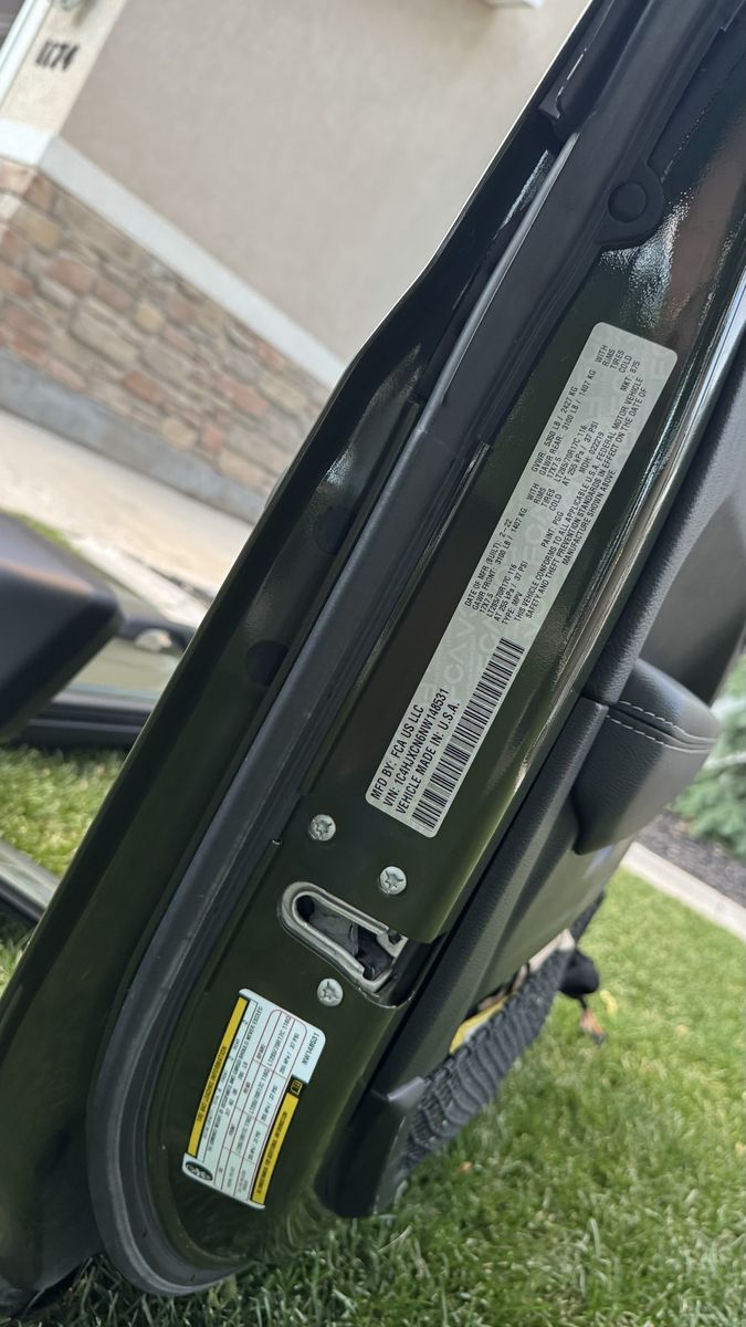 Jeep Wrangler Rubicon 2022 2 door - 2 OE power doors in excellent condition for only $1300.00 ~firm price~