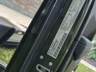 Jeep Wrangler Rubicon 2022 2 door - 2 OE power doors in excellent condition for only $1300.00 ~firm price~