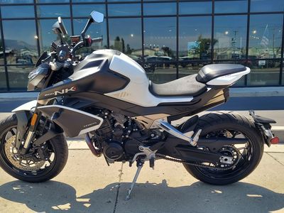 New CFMOTO 800NK – 28 Miles – $6,304 – No Freight or Prep