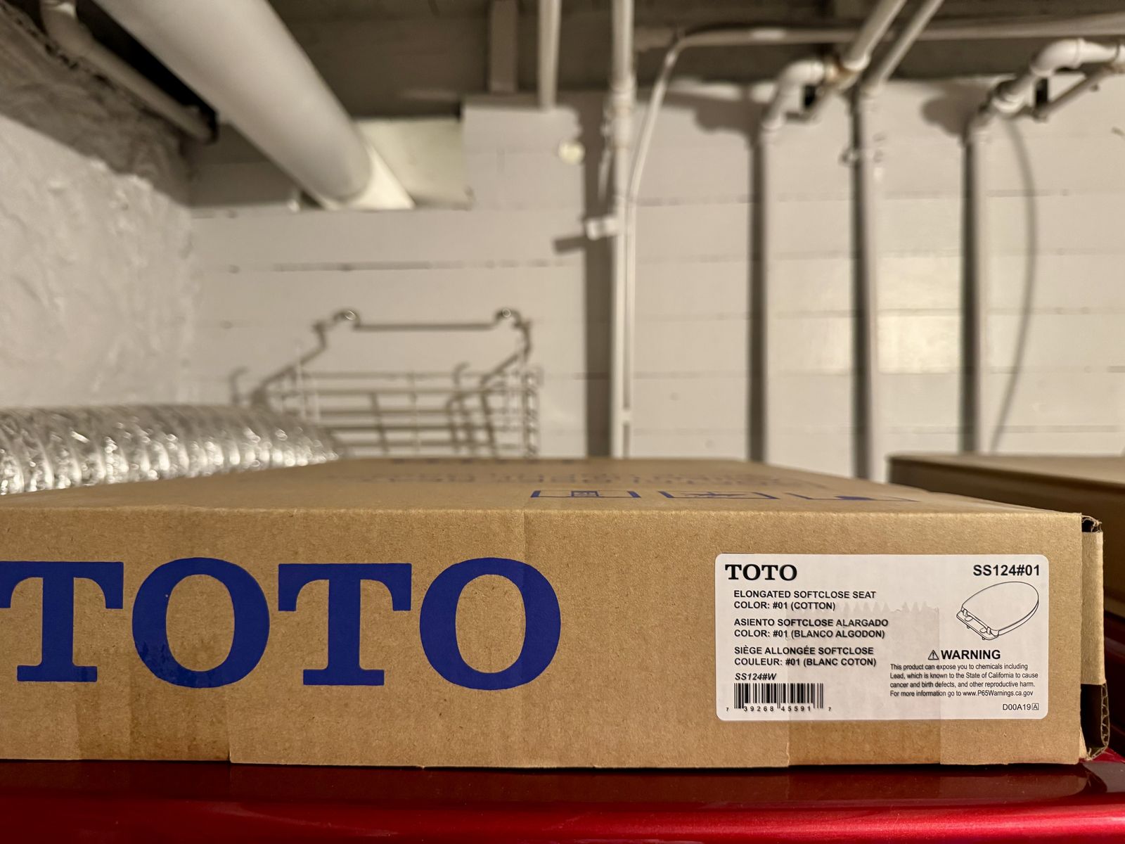 Toto soft close elongated toilet seat (new unopened)