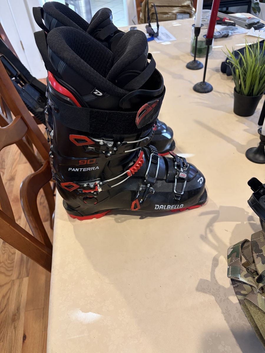 Dalbello Panterra 90 Ski Boots Black Red Size 13 (30) 