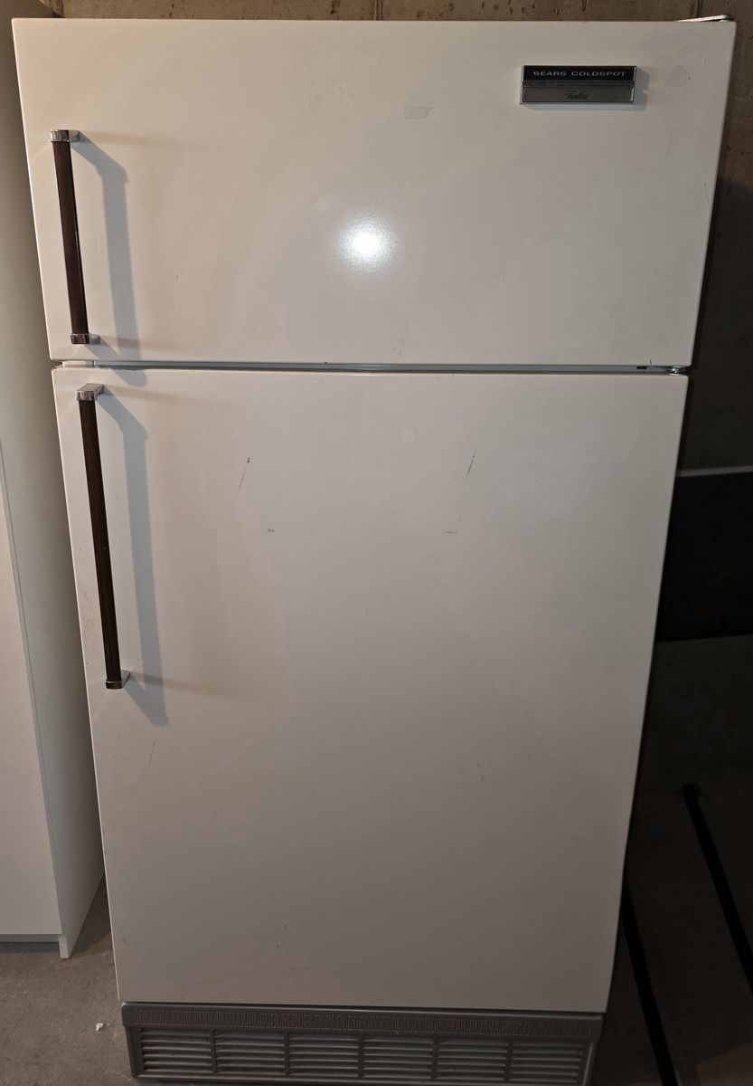 Sears Coldspot Top Freezer Refrigerator - White, Used, Works Great