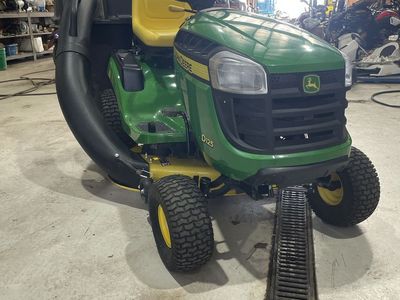 2017 John Deere D125 22hrs