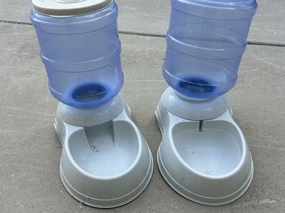 Pet Feeder