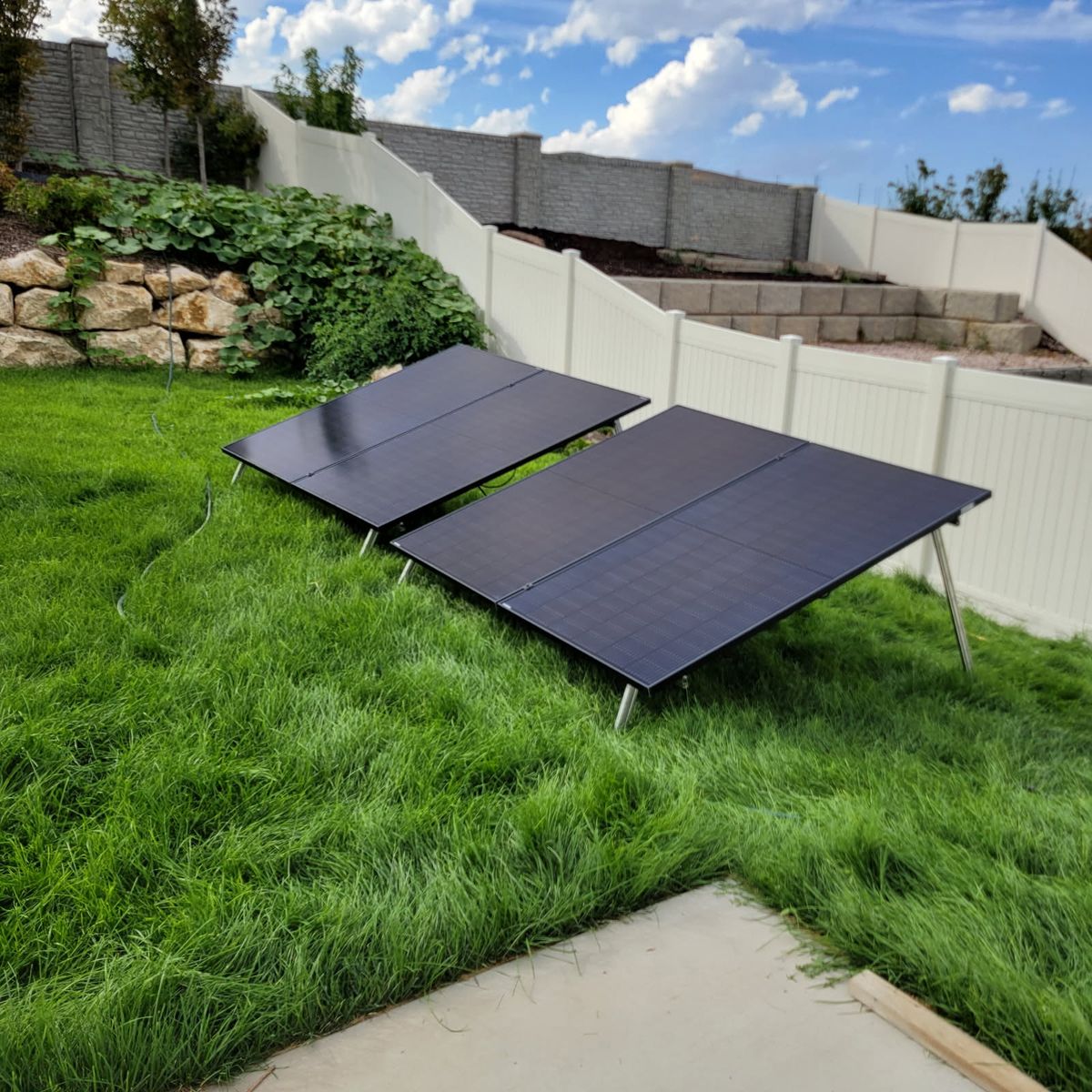 730W Balcony Solar PV system (Plug-in Solar)
