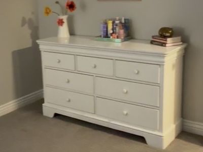 White 7-Drawer Dresser - Used