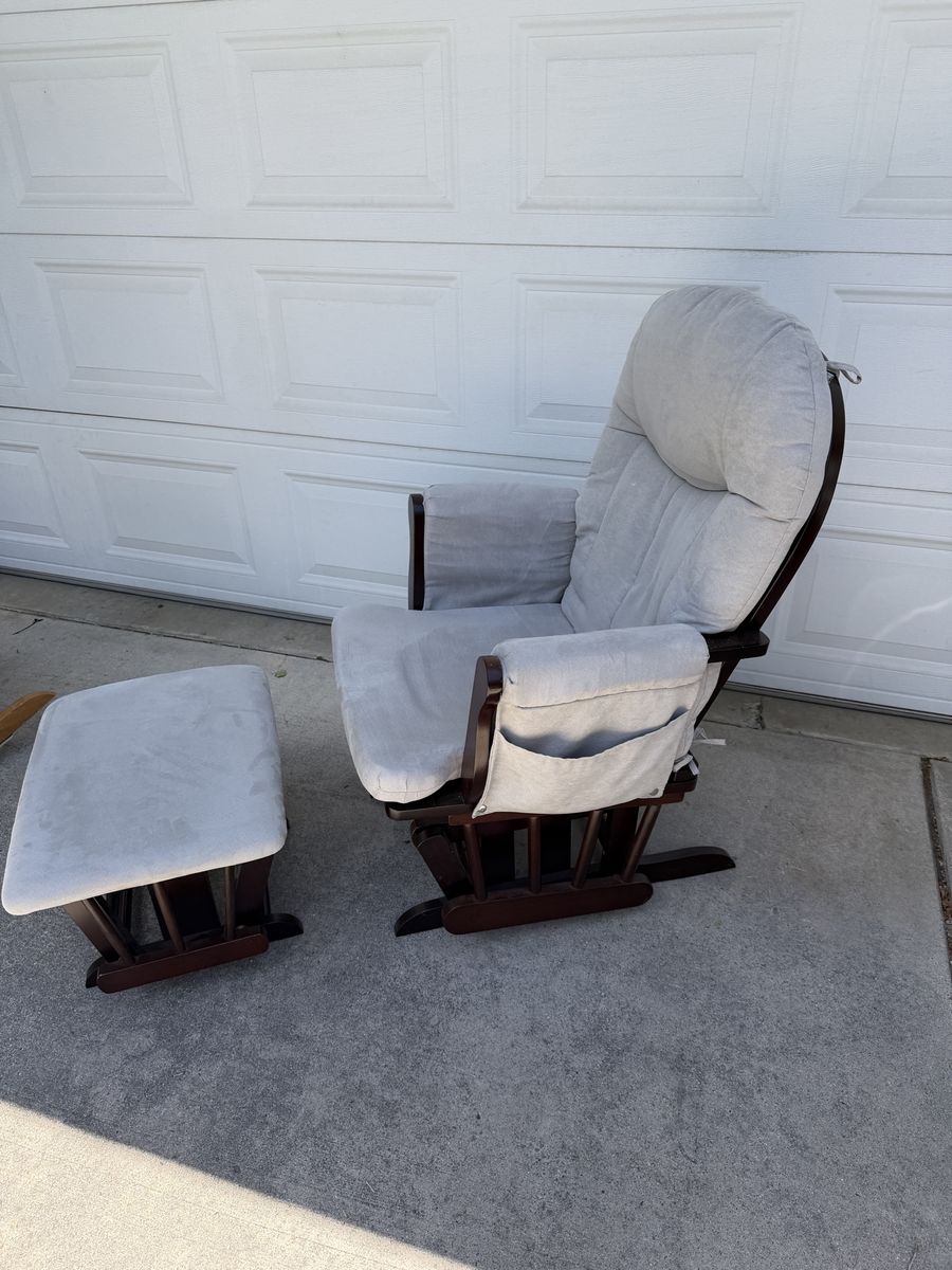 Glider plus Ottoman