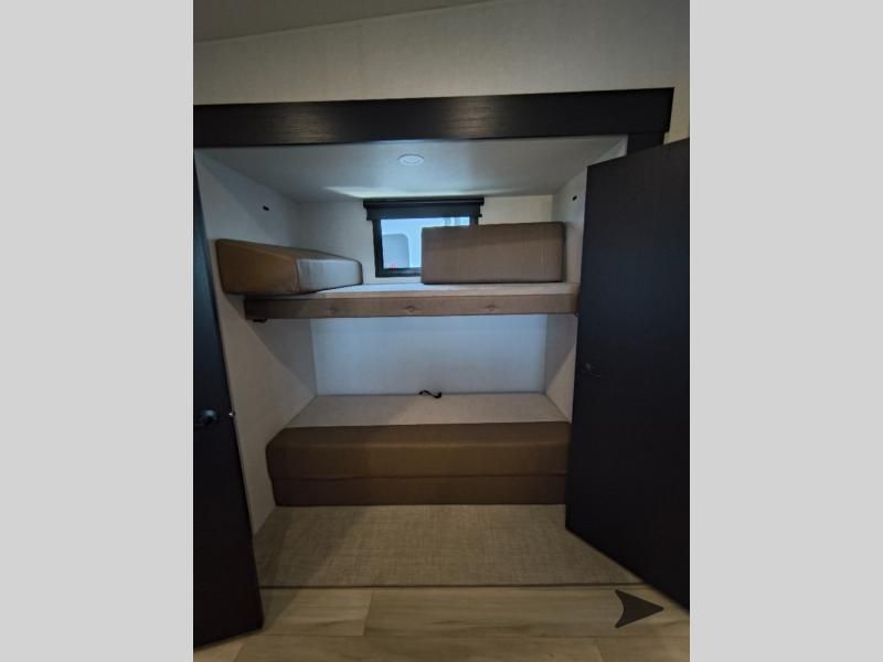 Main image 30