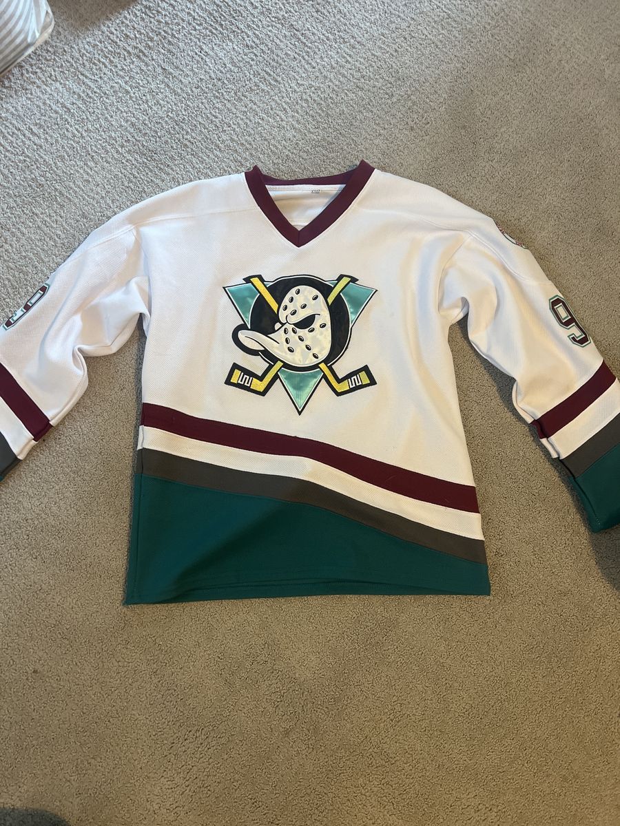 Mighty Ducks Jersey(Adam Banks)