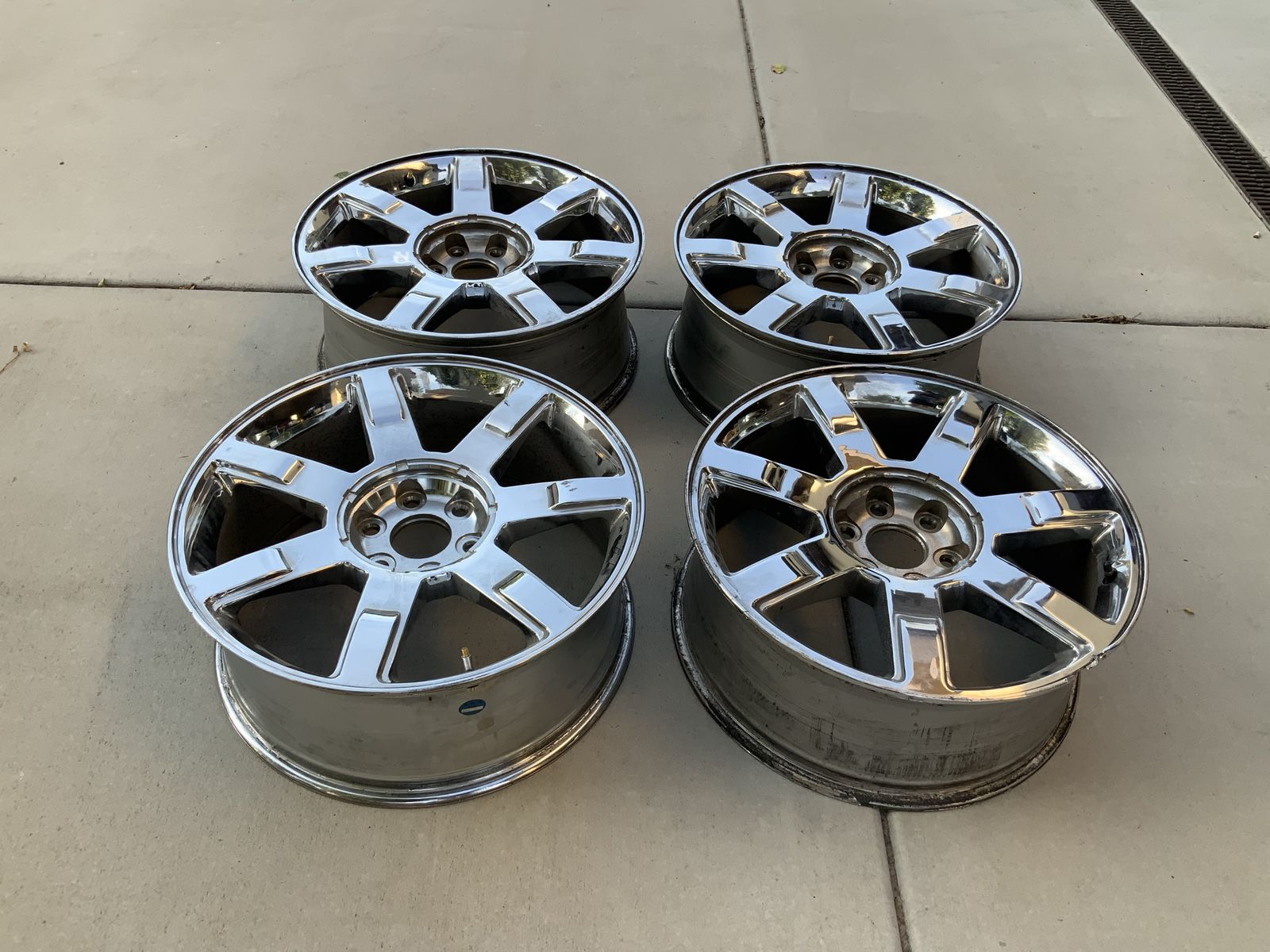 OEM Cadillac Escalade 22” Chrome Wheels – Set of 4