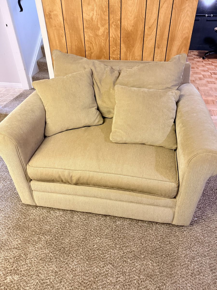 Main image 2