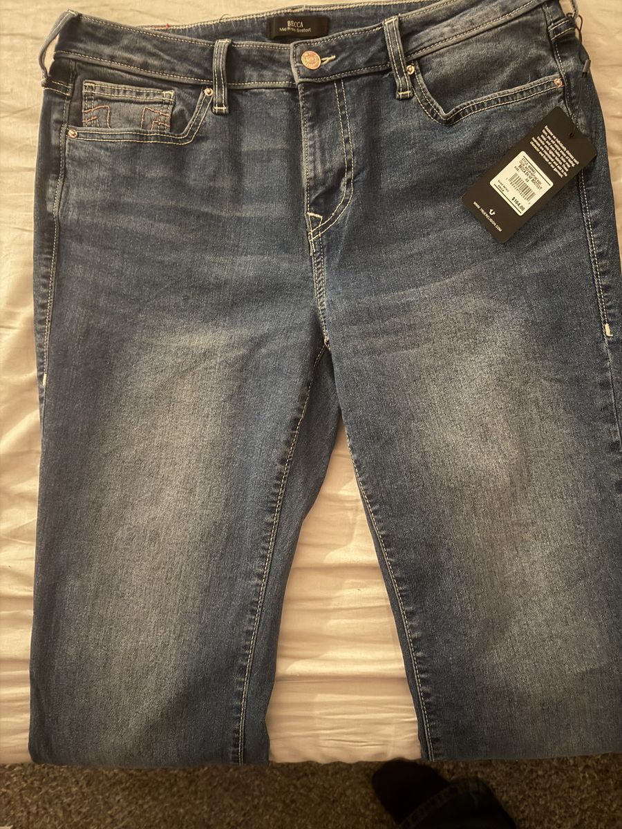 New Women’s Sz 8/32 Jeans