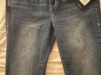 New Women’s Sz 8/32 Jeans