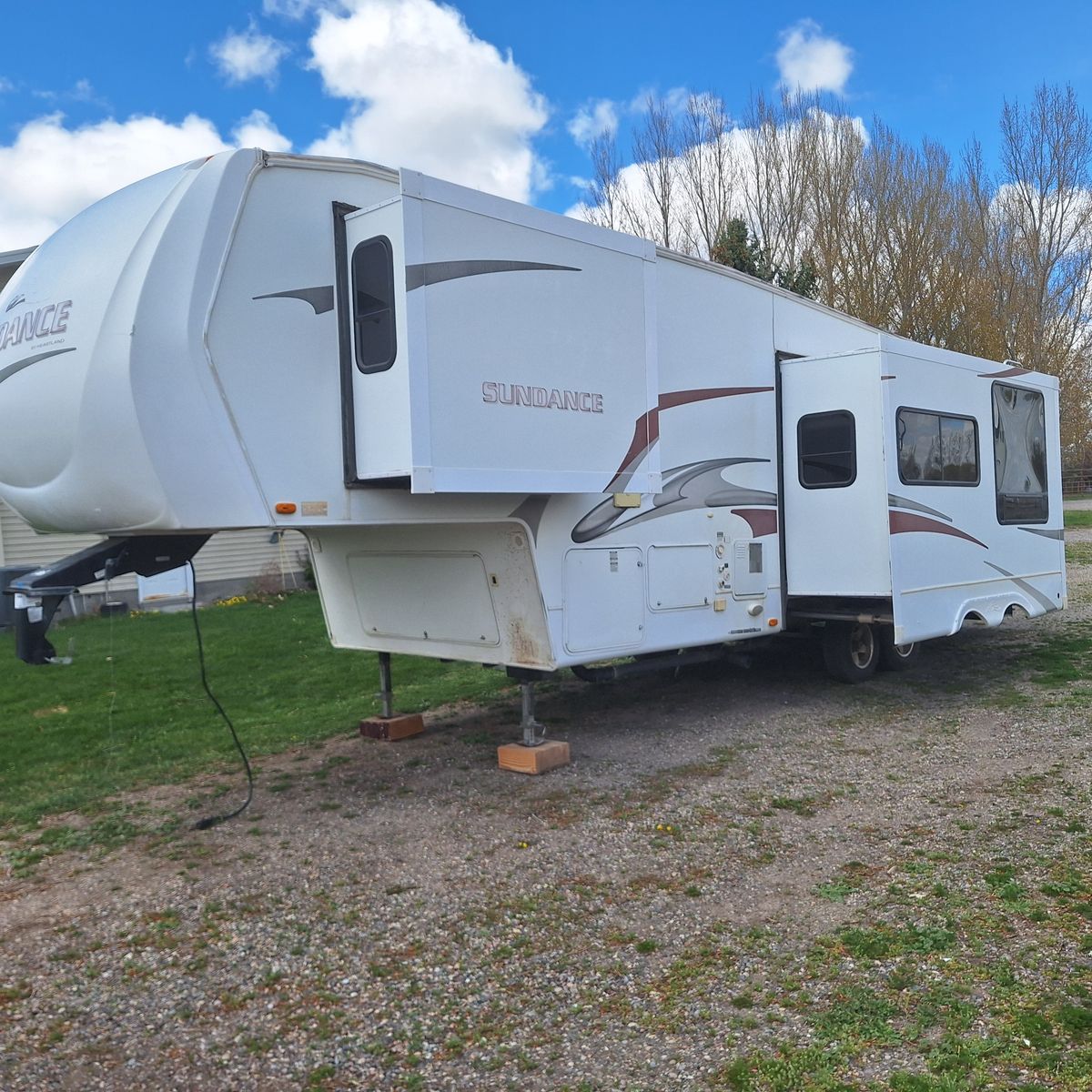 2008 Sundace model 2998 RB 5 th wheel trailer