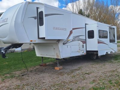 2008 Sundace model 2998 RB 5 th wheel trailer