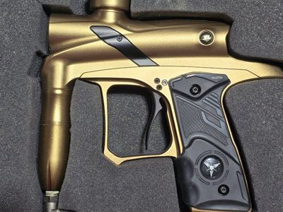 Dangerous Power G4 Gold Paintball Marker Package