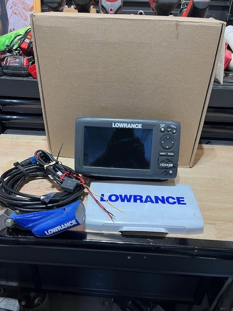 Lowrance Fish Finder