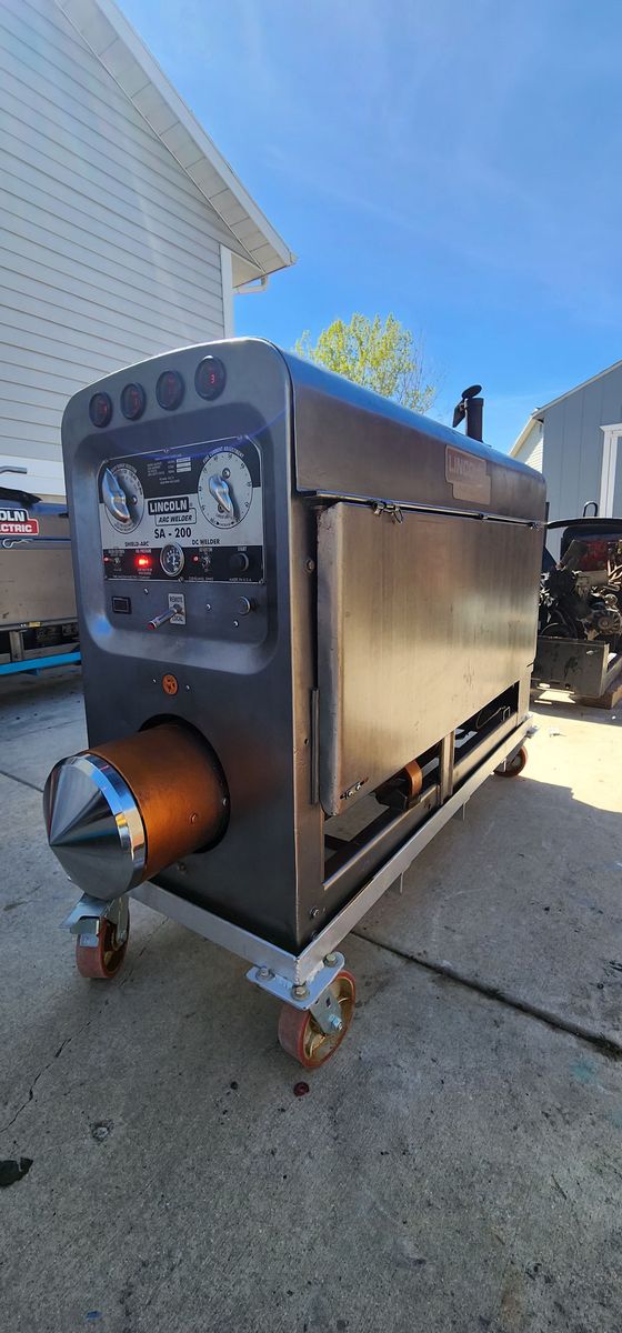 1976 Lincoln SA200 welder