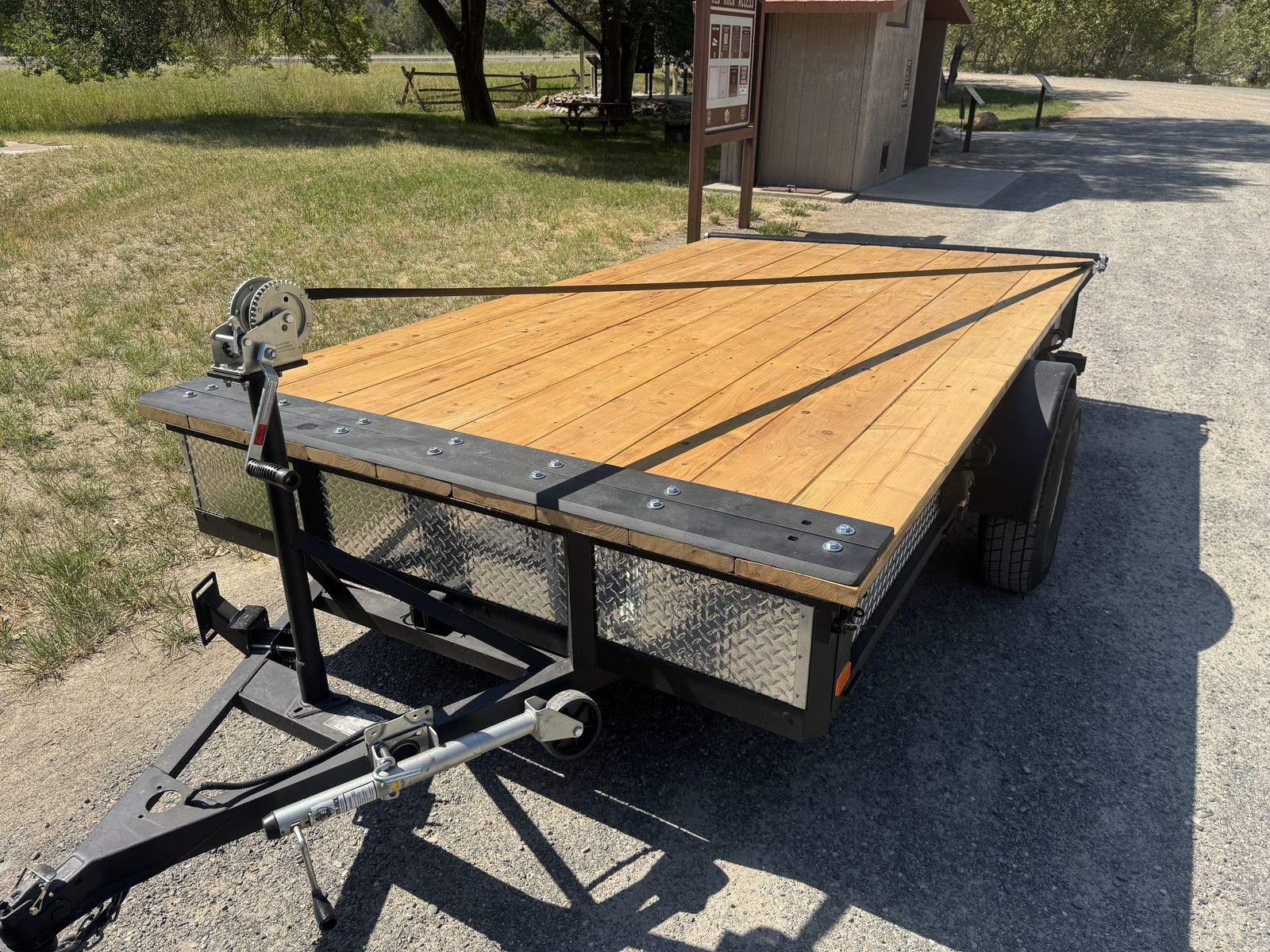 Heavy duty raft trailer