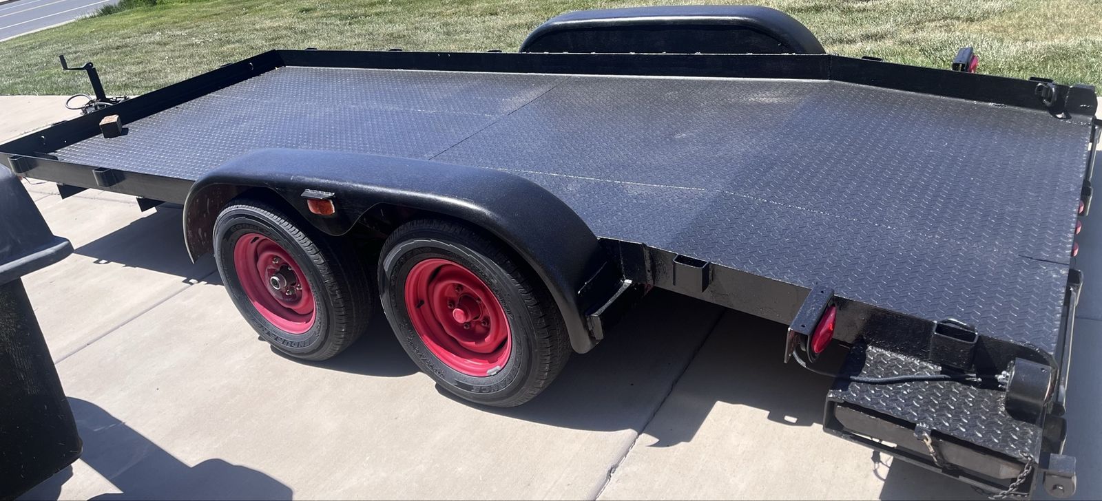 Car hauler flat bed trailer