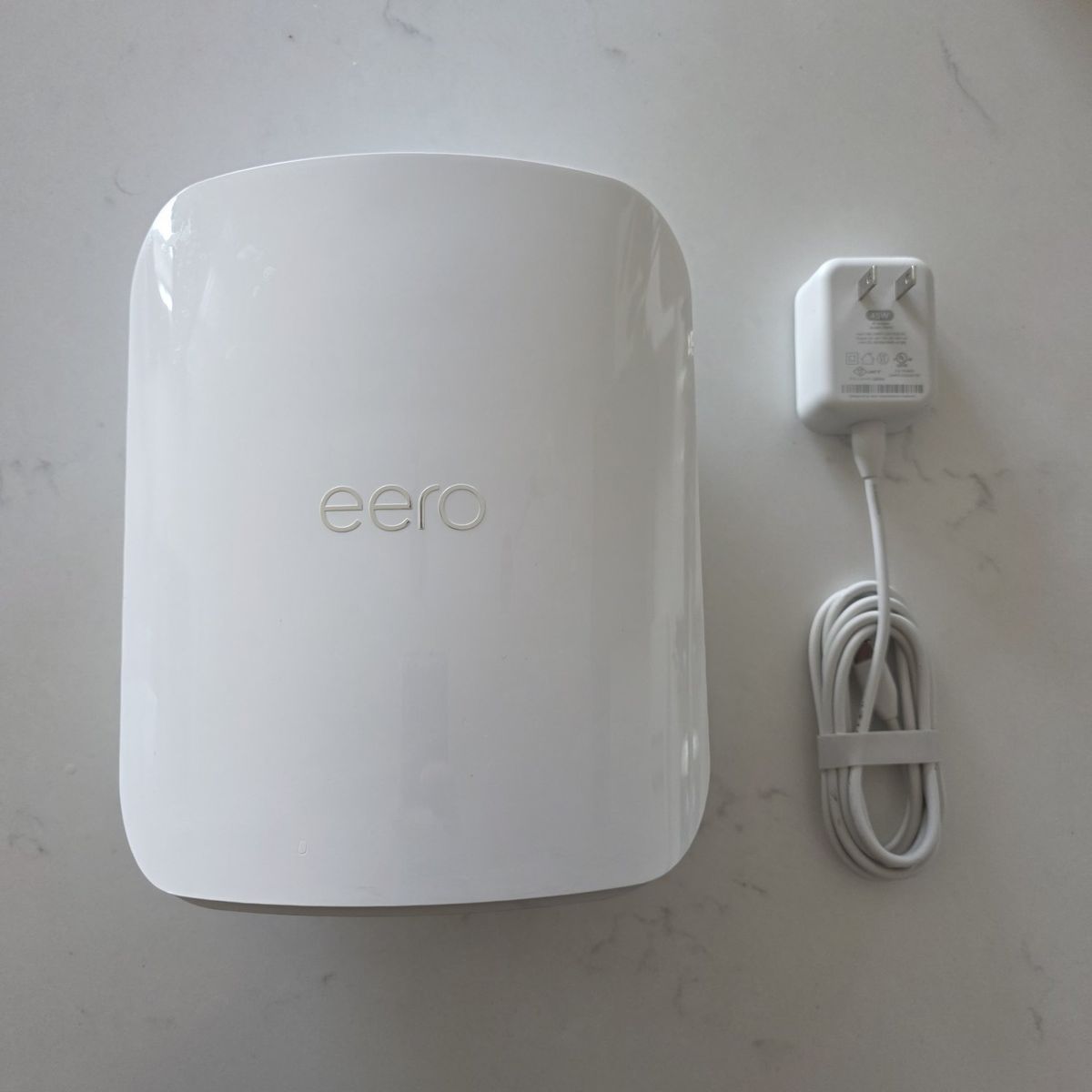 Eero Max 7 Wi-Fi 7 Mesh Router - V010001 - White, High-Performance WiFi System