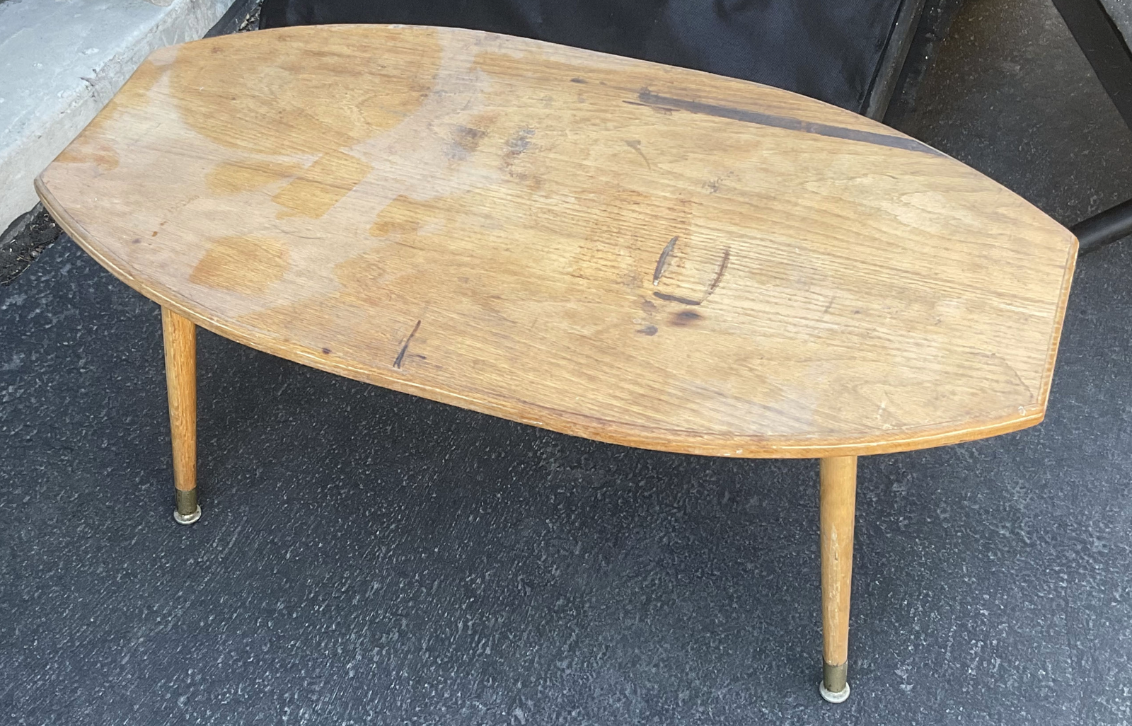 Vintage Mid Century Modern Surfboard Coffee Table - Tapered Brass Feet
