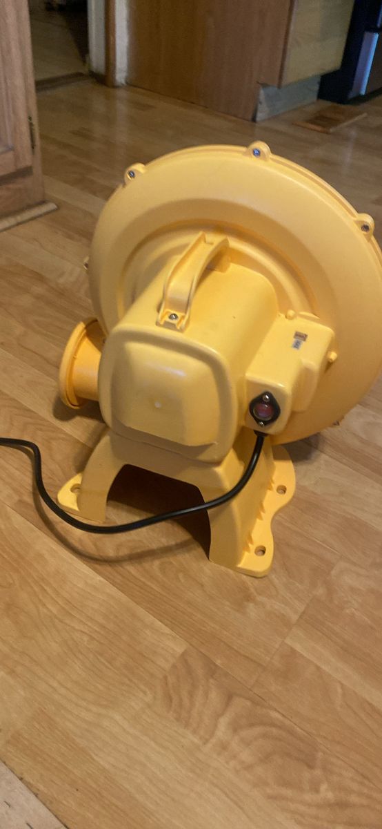 W-3L Air Pump Blower Fan for Inflatables - 115V AC 60Hz 5A Electrically Operated