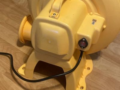 W-3L Air Pump Blower Fan for Inflatables - 115V AC 60Hz 5A Electrically Operated
