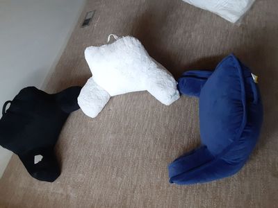 sit up in bed pillows